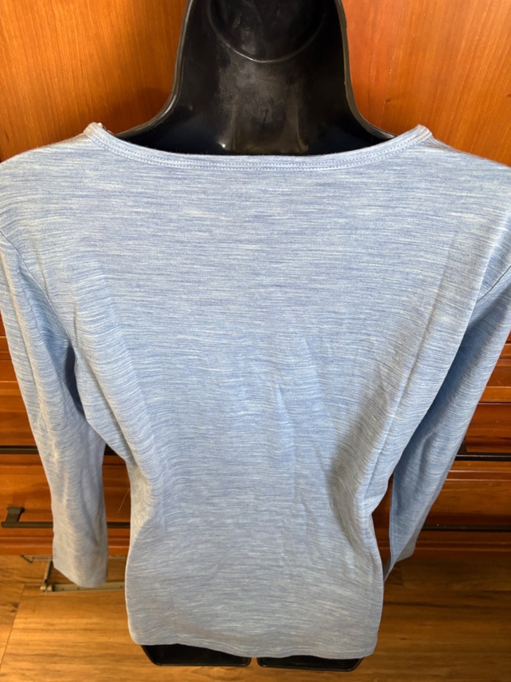Segments 100% Merino Wool Long Sleeves Top - Picture 3 of 6
